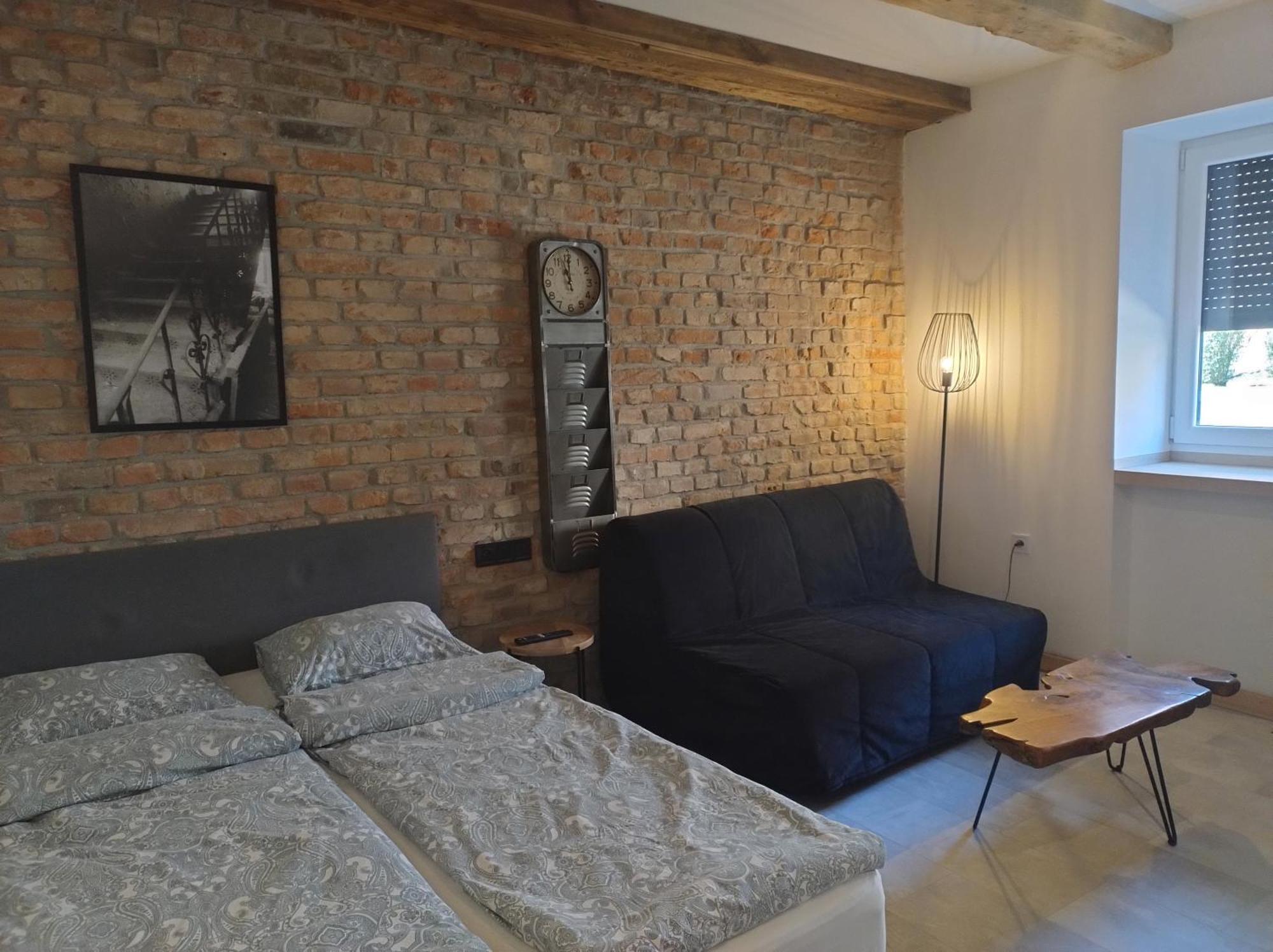 Motyl Apartamenty Studio Lub Pokoj Z Lazienka Bytom Exterior foto
